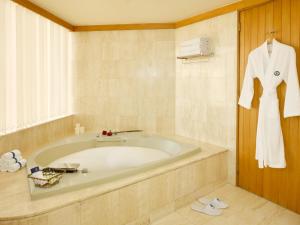 Hotel Estelar Miraflores