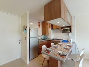 Hermoso Dpto entre bosque y piscina.