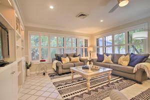 2 Mi to Beach! Oakland Park Home with Outdoor Oasis