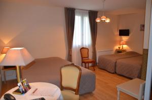 Hotels Hostellerie le Clos du Cher : Chambre Triple Supérieure