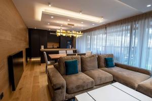 Llac Blau Luxury apartment with Jacuzzi, El Tarter