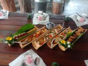 Billion Views Khaosok Homestay