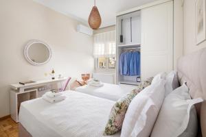 Ivory Luxury Suite by CorfuEscapes