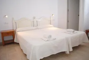 Hostal Paris Ciutadella - Форнельс