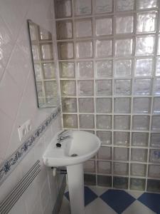 CASA INDEPENDIENTE EN NERVION JUNTO A PARADA DEL METRO