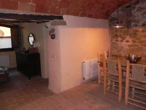 BAIX EMPORDÀ. Increíble casa en pueblo medieval