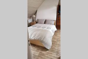 Maisons de vacances Petite maison dans les Monts d'Arree TY COZ : photos des chambres