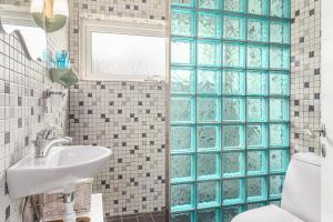 Private fully functional apartment in a villa near forrest