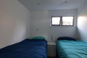 Sycamore Lodge Kent With EV Zappi type 2, swimming pool for a fee