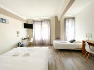 Hotels La Marine : photos des chambres