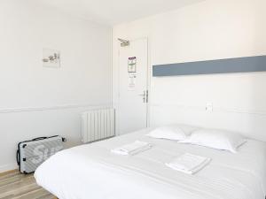 Hotels La Marine : photos des chambres