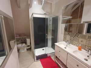 Appartements GITE LOFT DE 15 PERSONNES AU CHATEAU DE JALLANGES VOUVRAY : photos des chambres