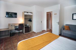 Hotels Logis Hotel & Spa Dejeunez Sous L'Arbre : Chambre Quadruple Confort