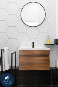 FLATZY - Victoria Street Apartment - Heart of City Centre