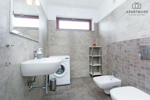 City Center - Torunska 18 by Apartmore