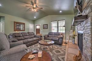 Modern Retreat w Deck: Walk to White River!