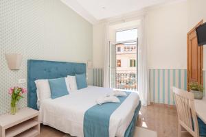 Standard Double or Twin Room with Balcony room in Parker Hotel