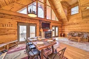 Fire Pit and Views Picturesque Cabin in Burnsville! - Busick