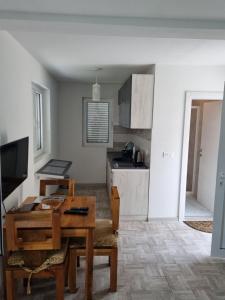 NJEGUSI OASIS - a place to charge your batteries!