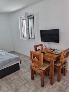 NJEGUSI OASIS - a place to charge your batteries!