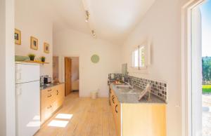 Casita Lulu -Walk to Beach Casita with Garden