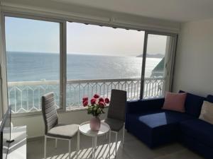 Precioso apartamento a estrenar en primera línea de playa