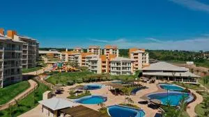 Apartamento em Caldas Novas - Estrutura de Resort localizado a beira do Lago Corumbá V - Corumbaíba
