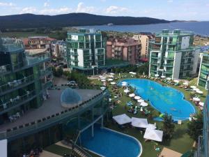 802, spacy apm with sea view.