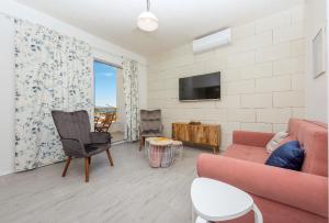 Vista Mare Apartment - 3 Bedroom, Sea View 