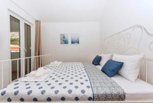 Vista Mare Apartment - 3 Bedroom, Sea View