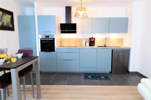 Appartements LA DUCHESSE, T3 CENTRE - LOGGIA - PARKING - WIFI : photos des chambres