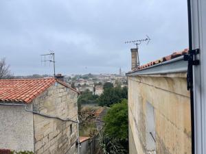 Le confort - Calme, idéale couple, business, long séjour (Netflix, Wifi, Stationnement public gratuit)