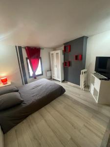 Appartements Le confort - Calme, ideale couple, business, long sejour (Netflix, Wifi, Stationnement public gratuit) : photos des chambres