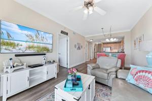 Crystal Tower 1408 - Lazy River, Beachfront pool, Amazing Views, New Upgrades!!