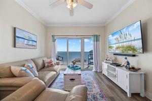 Crystal Tower 1408 - Lazy River, Beachfront pool, Amazing Views, New Upgrades!!