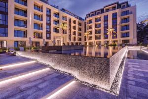 Marina Beach Azur- 100m from the BEACH & SPA! LUXURY APARTMENT!