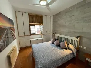 candelaria vacaciones centro, playa 20 metros, in center holidays beach at 20 meters - Bence