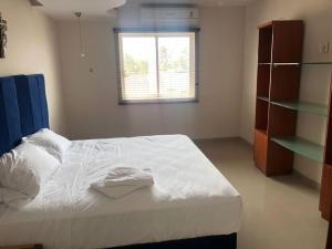 8pers -6camas AC -Alberca-Playa 3min Playas Vicente fox