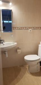DISPONIBLE mes ABRIL -Apt Marblaw- 1ª Linea- Aire Acondic -2hab 2bñ, Parking opcionable extra