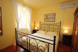 Seaside holiday house Komiza Vis 3469