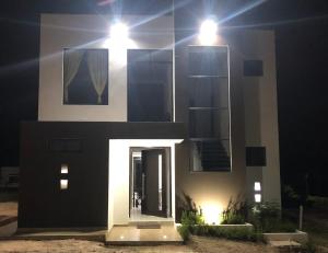 Villa con piscina privada y zona bbq en condominio