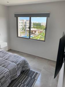 Amazing Condo with great Pool and 247 security