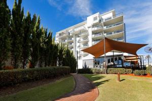 Beautiful 1-bedroom apartment close to the River