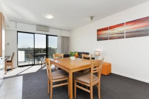 Beautiful 1-bedroom apartment close to the River