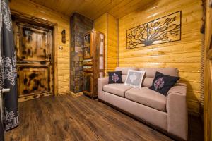 U Tadka dom z jacuzzi na zielonej