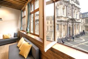 The Hendrik Square Apartments