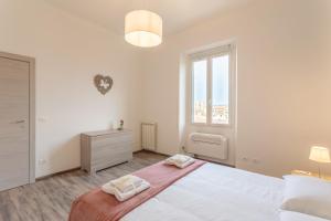 Verdi 185 by Pleiades Home