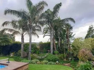 Open living family home in the Winelands - Plattekloof