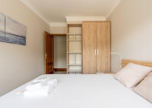 Zubia apartment by People Rentals