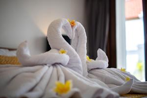 Casa Jinah 1 I Simply Modern Twin Villas (2BR) with Private Pool